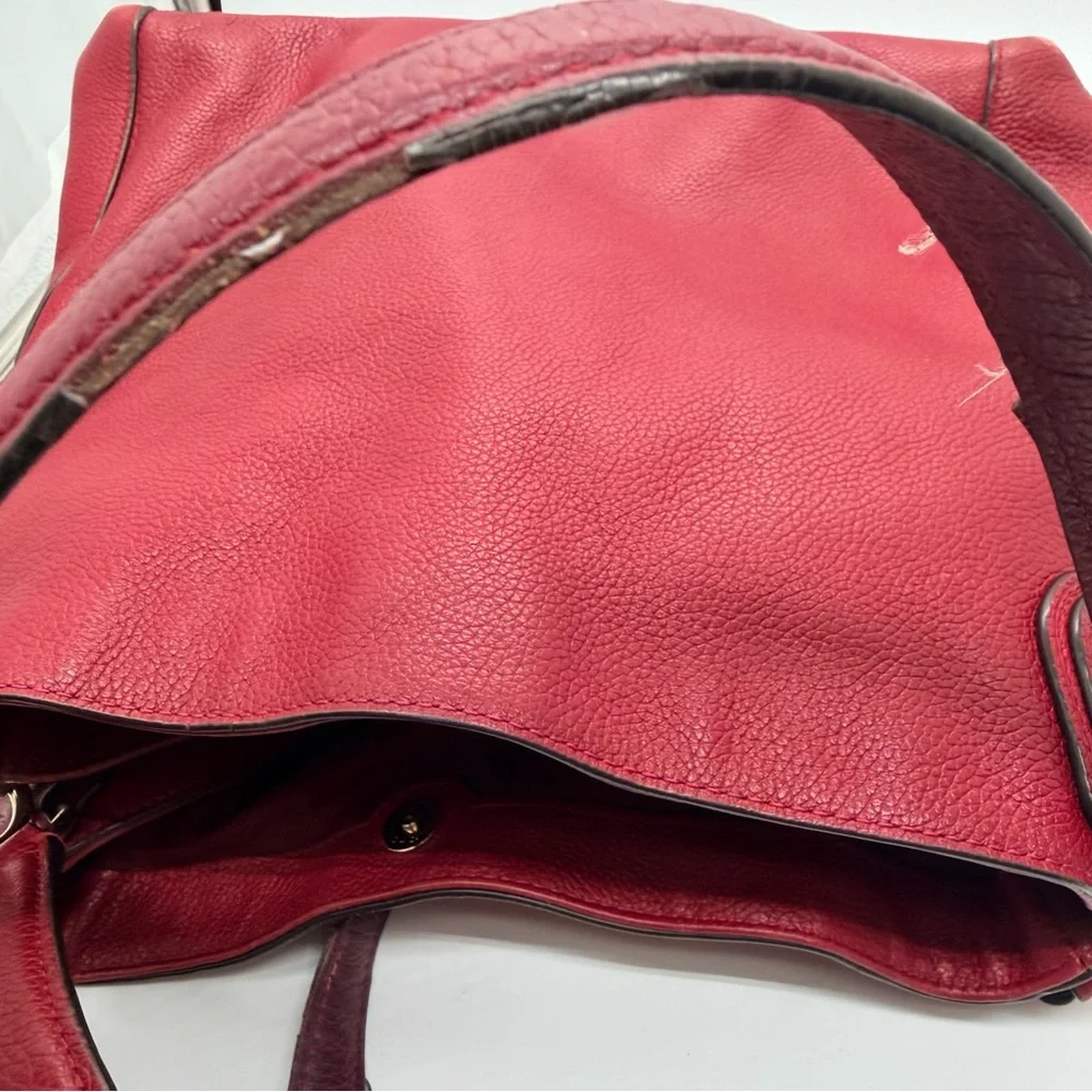 Coach Burgundy pebble Leather Hobo shoulder bag 10x12 gold‎ tone hardware.